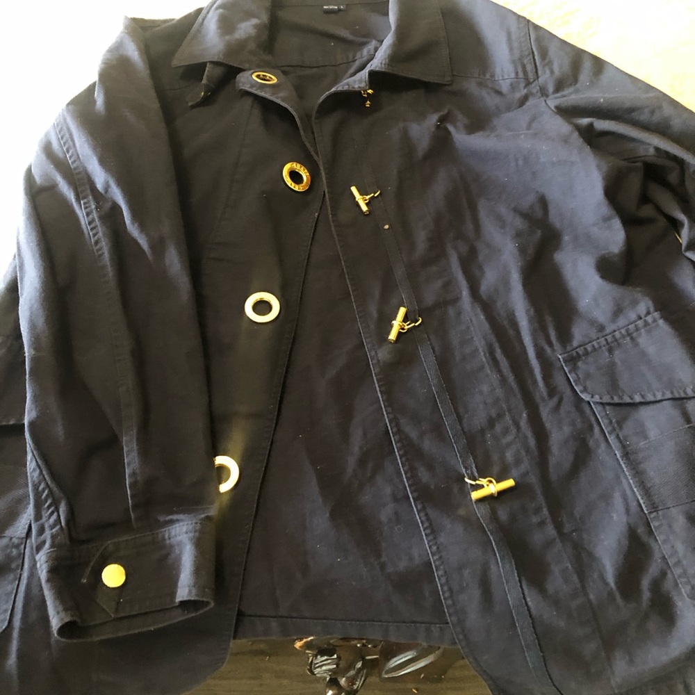 Champs women’s jacket super nice color